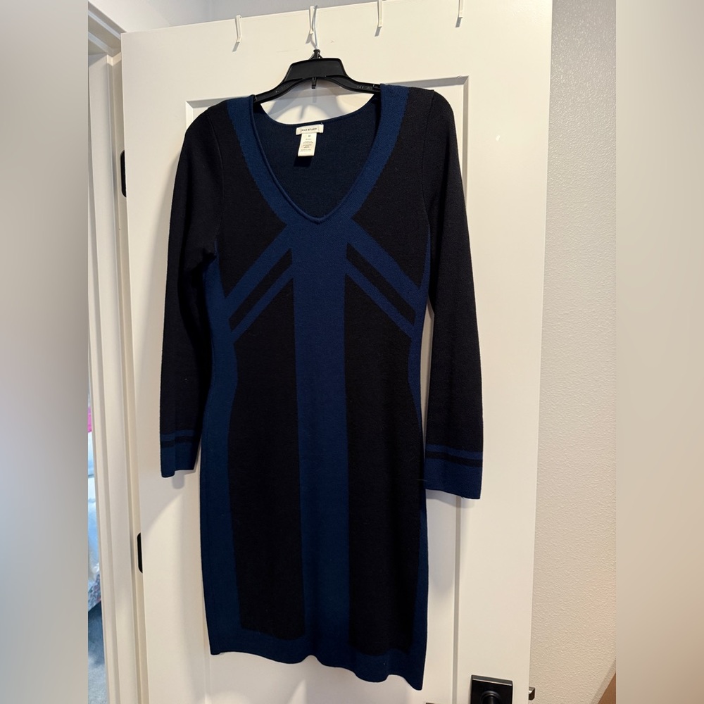 Max Studio Navy and Black Long Sleeve Dress